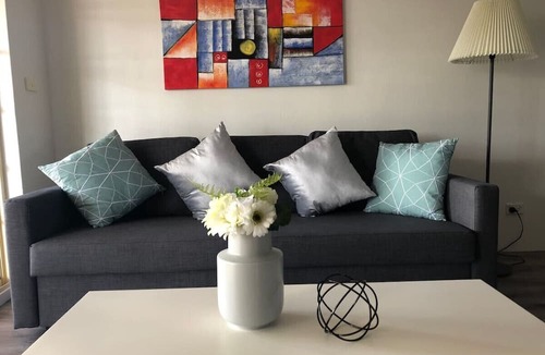 Manuka Apartment | Modern 2BR Apartment/Parking in Griffith