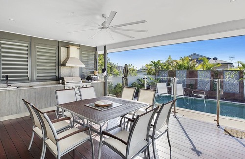 Shelly Beach House | SHELLY BEACH HOUSE - FAMILY FRIENDLY WITH POOL, WALK TO BEACH