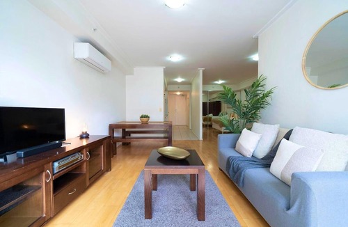 Sydney Central Business District Apartment | Sydney - KS004 - Kent St - CBD crib | Skyline views meet pool & gym living