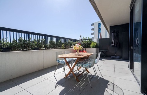Burwood East Apartment | Burwood Boulevard Beauty