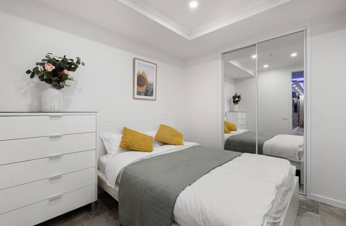 South Melbourne Apartment | Luxury 3-Bedroom Apartment