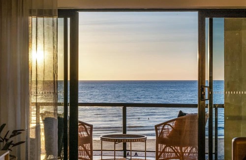 Henley Beach Apartment | Sol Sands Henley Beach