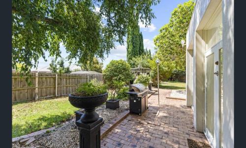 Traralgon House | Sarovar Holidays