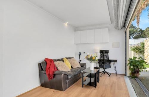 Athelstone Villa | Whispering Grace 6BR and Granny Flat
