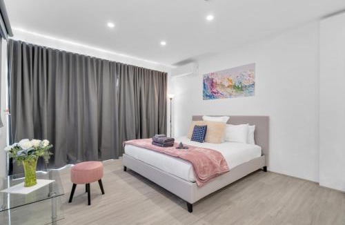 Athelstone Villa | Whispering Grace 6BR and Granny Flat