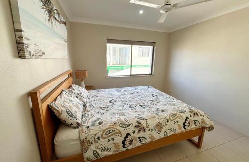 South West Rocks Apartment | Paragon Apartment 3 - Bring your own linen.