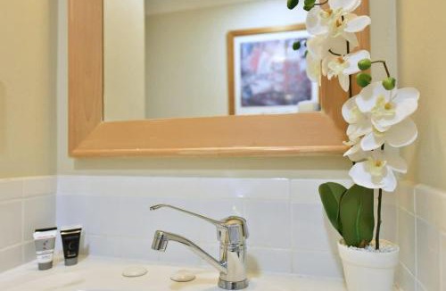 Pokolbin Villa | Villa 2br Sangiovese Villa located within Cypress Lakes Resort