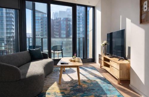 Southbank Apartment | Skyline Stays Southbank Rooftop Pool Apt