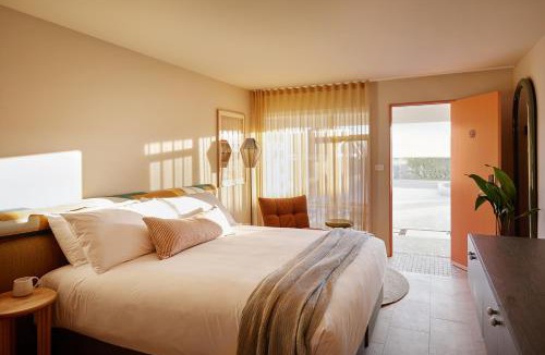 Mollymook Hotel | Dolphins Motel