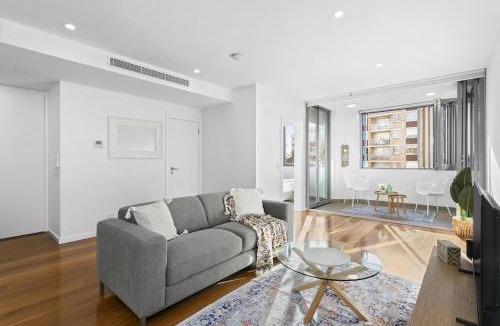 Mosman Apartment | Mosman moments - Contemporary laidback living - MOS25