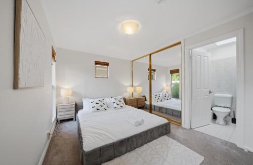 Seven Mile Beach House | 3BR Beach House Near Hobart BBQ Firepit Parking