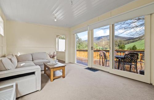 Gilderoy House | Tiny house at Gilderoy Valley Views