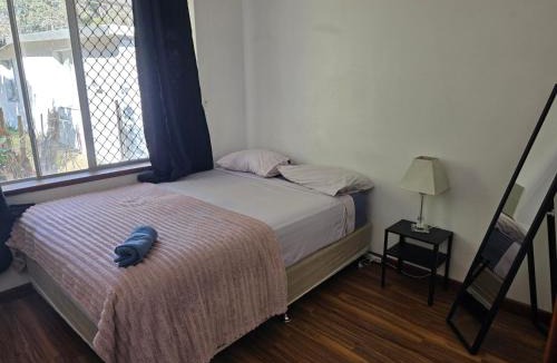 Kelmscott House | Room in a farm house near Kelmscott Train Station