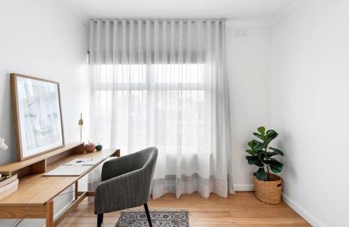 McCrae House | McCrae Beach House, walk to beach, pet friendly