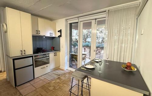 Middle Park Apartment | Bliss by the Beach