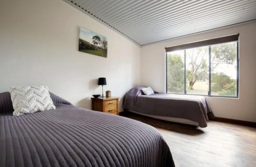Metricup Cabin | SilverSprings Spa Retreat Pet Friendly Cottages and Glampings