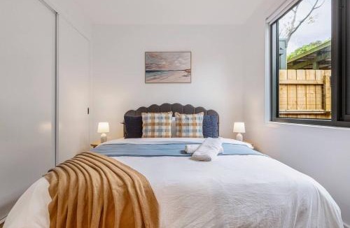 Williamstown North House | Modern 3BR Opposite Heritage Train Museum