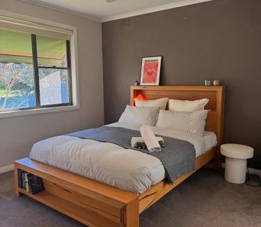 Mansfield House | Monkey Gully Retreat