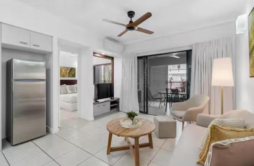 Trinity Beach Apartment | Coastal Vibes Condo Blue Lagoon Resort