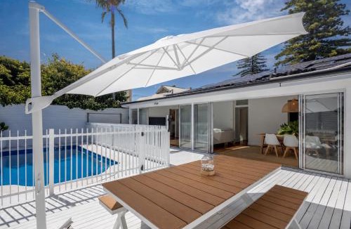 Glenelg South House | THE OSLO on Broadway - Two Poolside Villas
