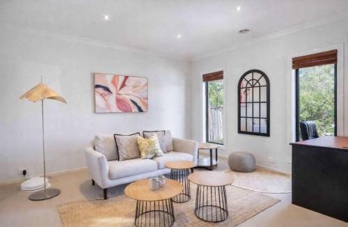Sanctuary Lakes House | Contemporary Family Living at 4 Seafarer Way