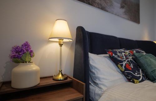 Box Hill Apartment | Sky One Grand Terrace Penthouse