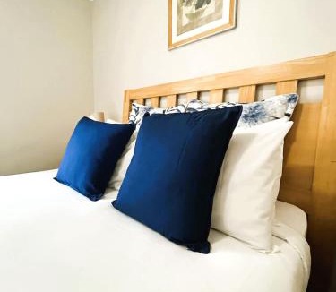 Perth Central Business District Apartment | 10 CBD Resort 2BR Secure Suite Pool Gym & Parking