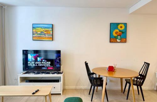 Newtown Apartment | New Town Studio