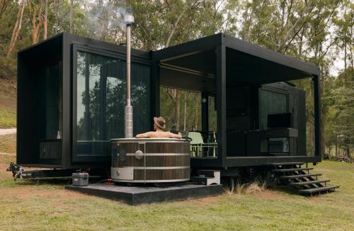 Wollombi Hotel | The Lantern - a Huch experience