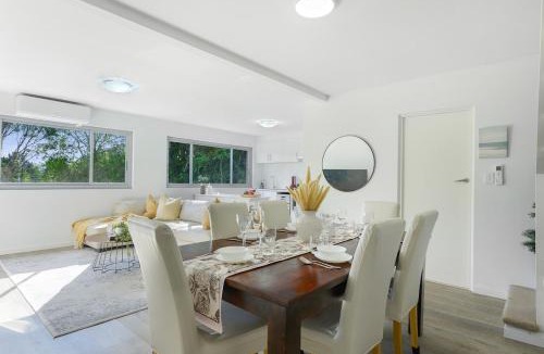 Collaroy House | Collaroy 3Br Beach Home with Large Pool Ground Floor
