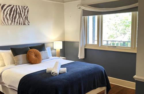 Croydon House | 5-Bed Secret Garden House
