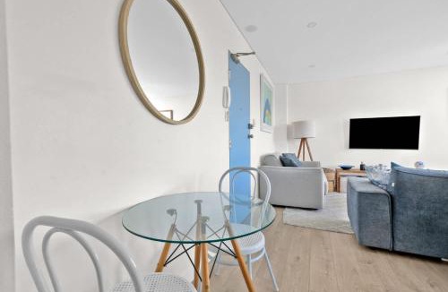 Manly Apartment | Wake Up to Manly Harbour Views l Nova Escapes