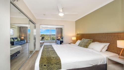 Ettalong Beach House | Hinterland Luxury - 1 Bedroom Hinterland View Apt