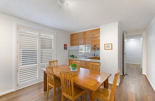 The Entrance North Apartment | Regency Court 4
