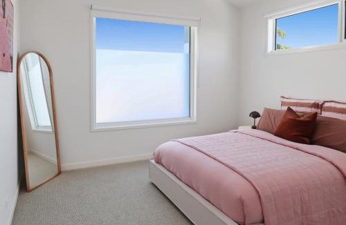 Ocean Grove House | Avenue Pool House, 3 bedroom, Garage, Aircon, Pool