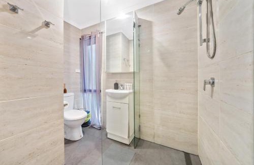 Berwick Apartment | Relax Refresh Rejuvenate Pool Cabin Garden Tree house Vintage charm