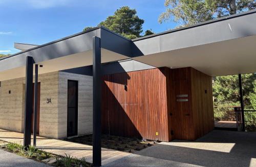 Hepburn House | Waldhütte your enchanting forest retreat!