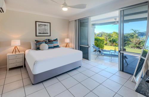 Hamilton Island Apartment | Lagoon Beachfront Lodge 005 on Hamilton Island by HamoRent
