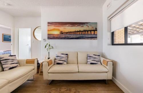 Semaphore Park Apartment | Beach Stayz Semaphore Three Bedroom Apartment