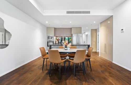 Mascot Apartment | Prestige 3BR Retreat with 2 Parking Prime Sydney