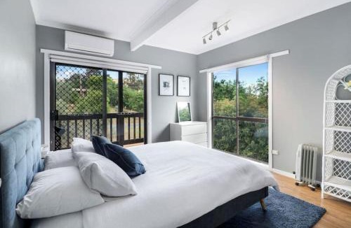 Bonnie Doon House | Lakeview Retreat Bonnie Doon - Sleeps 11