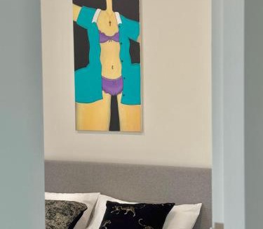 Box Hill Apartment | Spacious 4BR penthouse in Box Hill Free Parking x 2