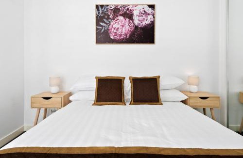 Sunshine Apartment | Executive and Spacious Apartment with Balcony