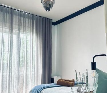Mount Dandenong Villa | Mountain Villa with Spa and Lush Gardens