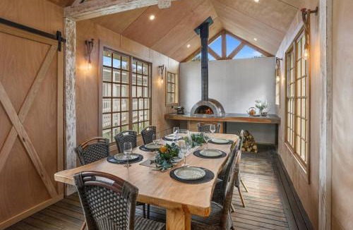 Marengo House | Galbraith Beach Studio 1 - steps away from beach