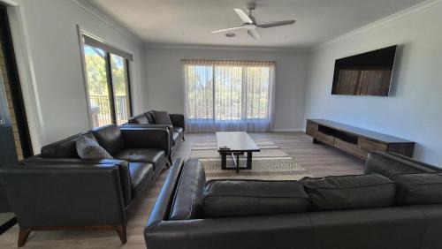 Yarrawonga House | Silverwoods 17th Hole Retreat