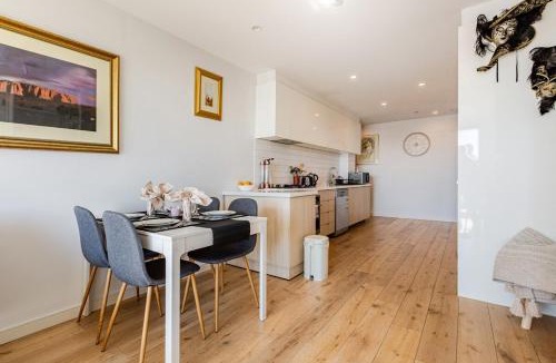 Carnegie Apartment | Stylish 2BR Apartment with Scenic Views