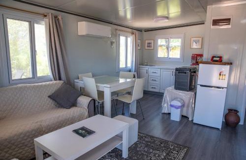 Lightning Ridge Apartment | The Holiday Hut