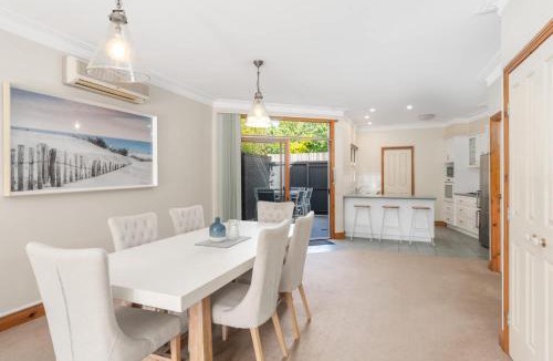 Geelong House | Premium Waterfront Stay in the heart of Geelong