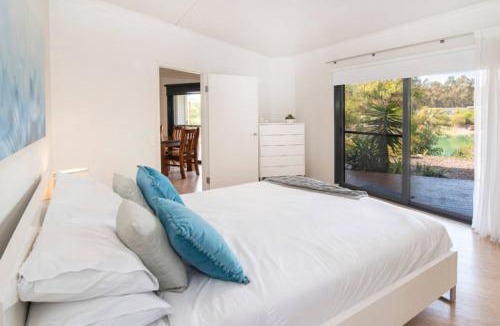 Wilyabrup Ski Chalet | Wirraway Luxury Chalet | Lake Views | Private Gardens